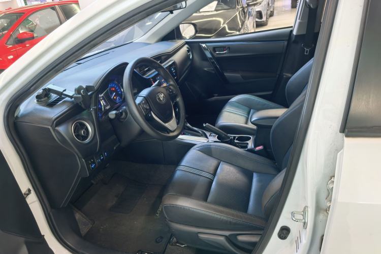 Used Toyota Levin 2018 185T CVT Luxury Edition China V Standard Interior 1