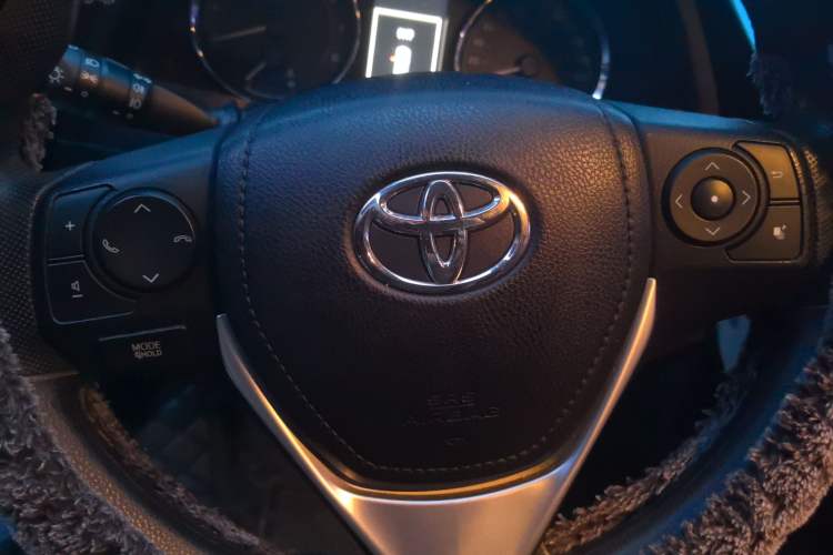 Used Toyota Levin 2018 185T CVT Prestige Version China VI Standard Interior 3