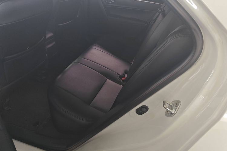 Used Toyota Levin 2018 185T CVT Prestige Version China VI Standard Interior 5