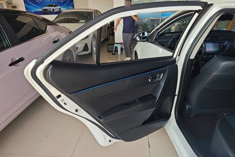 Used Toyota Levin 2018 185T CVT Luxury Edition China V Standard Interior 8