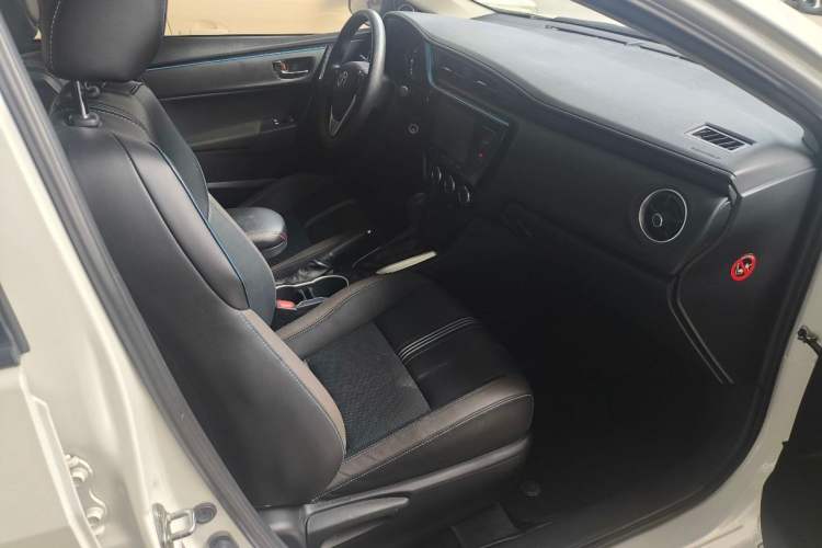 Used Toyota Levin 2018 185T CVT Luxury Edition China V Standard Interior 8