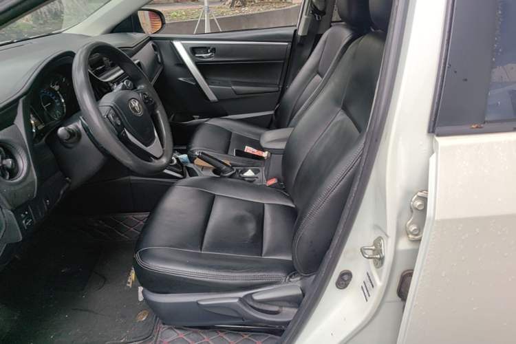 Used Toyota Levin 2018 Dual-Engine 1.8H GS-V E-CVT Prestige Version China VI Standard Left Front Seat