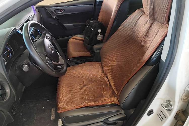 Used Toyota Levin 2018 Dual-Engine 1.8H GS-V E-CVT Prestige Version China VI Standard Left Front Seat