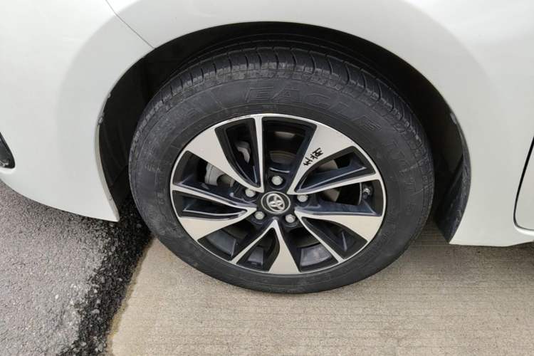 Used Toyota Levin 2018 185T CVT Luxury Edition China V Standard Left Front Wheel Hub
