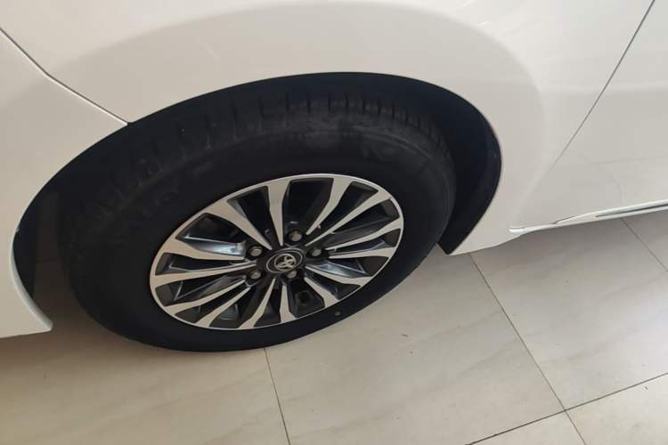 Used Toyota Levin 2018 185T CVT Prestige Version China VI Standard Left Front Wheel Hub