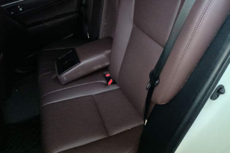 Used Toyota Levin 2018 185T CVT Luxury Edition Left Rear Seat