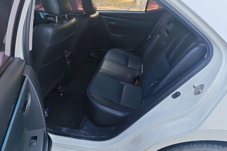 Used Toyota Levin 2018 185T CVT Luxury Edition China V Standard Left Rear Seat