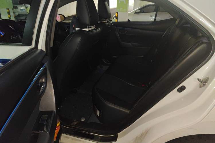 Used Toyota Levin 2018 Dual-Engine 1.8H GS-V E-CVT Prestige Version China V Standard Left Rear Seat
