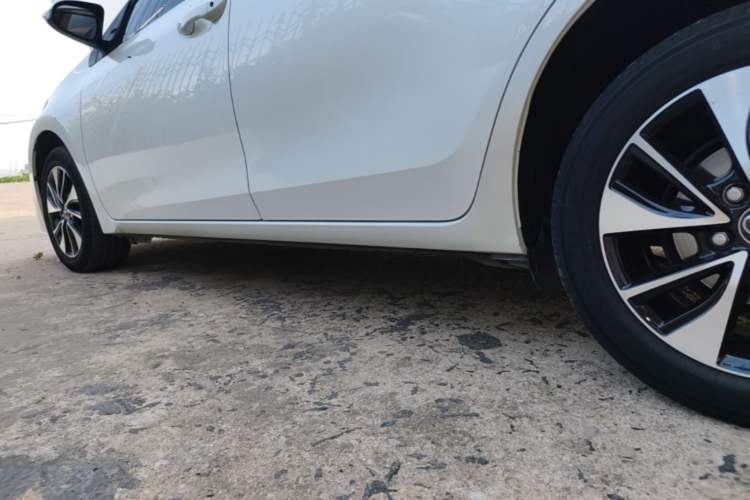 Used Toyota Levin 2018 185T CVT Luxury Edition China V Standard Left Side Sill