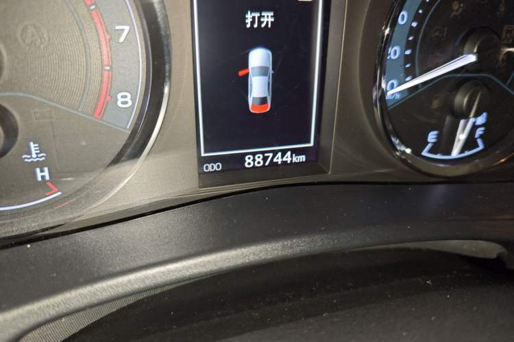 Used Toyota Levin 2018 185T CVT Luxury Edition China V Standard Odometer Close Up