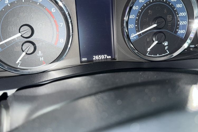 Used Toyota Levin 2018 185T CVT Luxury Edition China V Standard Odometer Close Up