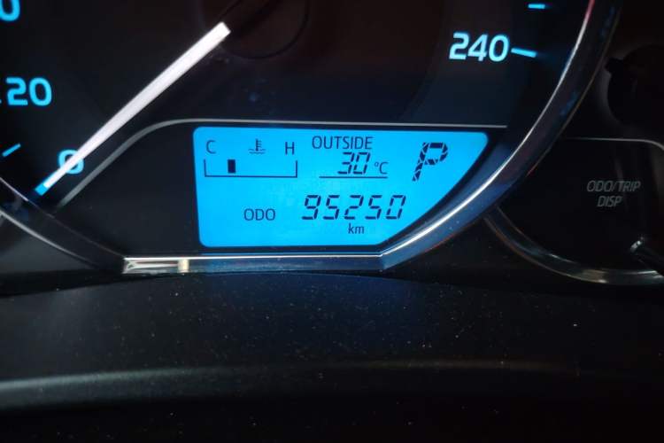 Used Toyota Levin 2018 185T CVT Luxury Edition Odometer Close Up