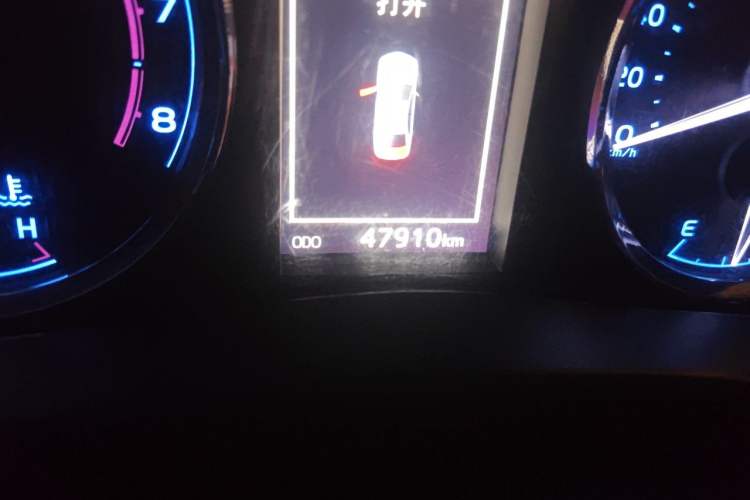 Used Toyota Levin 2018 185T CVT Luxury Edition China V Standard Odometer Close Up
