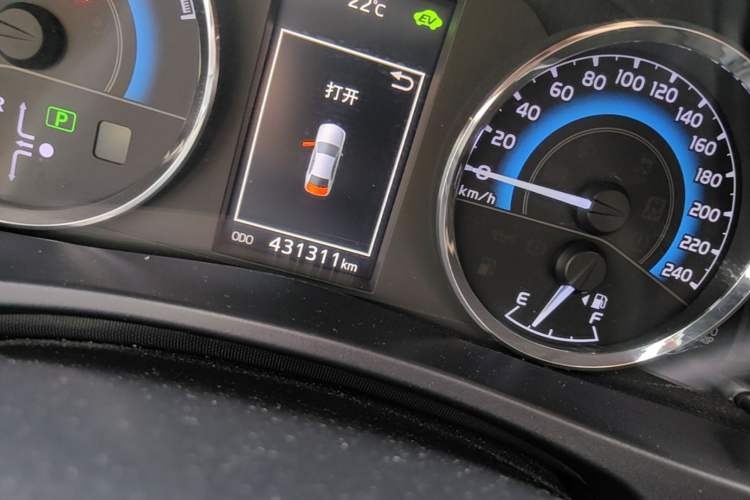 Used Toyota Levin 2018 Dual-Engine 1.8H GS-V E-CVT Prestige Version China VI Standard Odometer Close Up