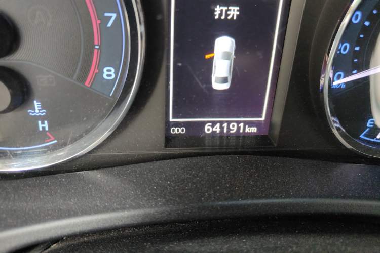 Used Toyota Levin 2018 185T CVT Luxury Edition China V Standard Odometer Close Up