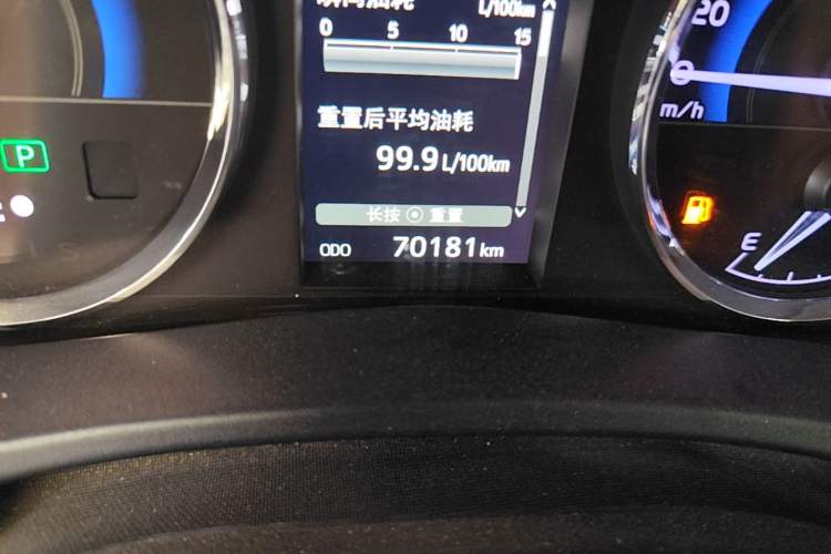 Used Toyota Levin 2018 Dual-Engine 1.8H GS-V E-CVT Prestige Version China VI Standard Odometer Close Up