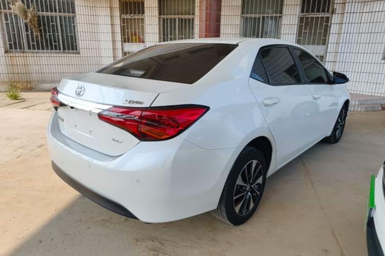 Used Toyota Levin 2018 185T CVT Luxury Edition China V Standard Rear Right 45 Deg