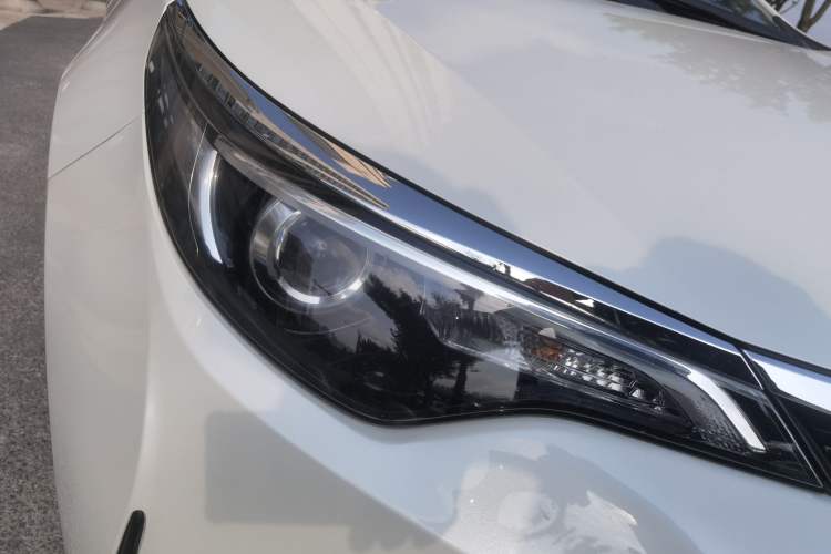 Used Toyota Levin 2018 185T CVT Luxury Edition China V Standard Right Front Headlight