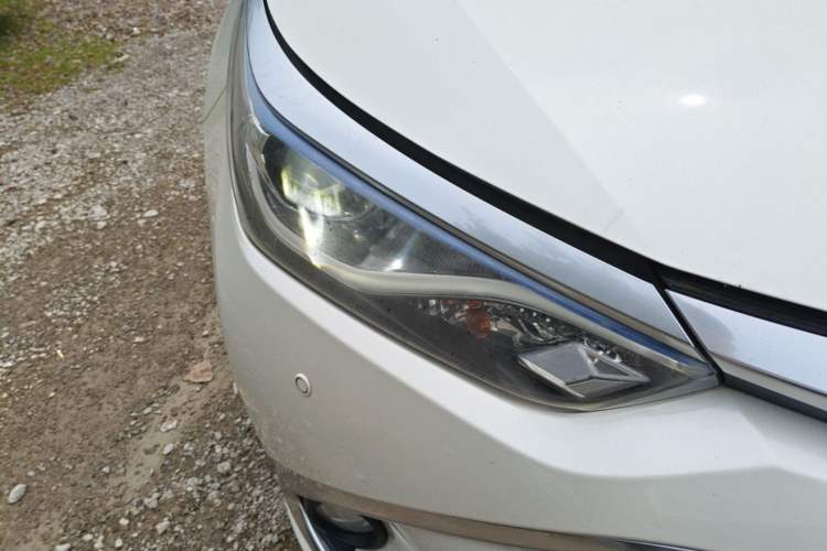 Used Toyota Levin 2018 Dual-Engine 1.8H GS-V E-CVT Prestige Version China V Standard Right Front Headlight