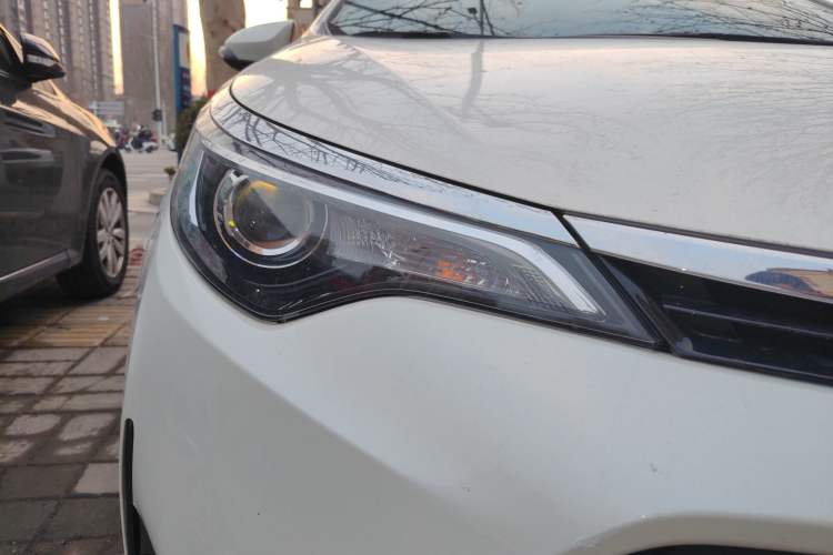 Used Toyota Levin 2018 185T CVT Prestige Version China VI Standard Right Front Headlight