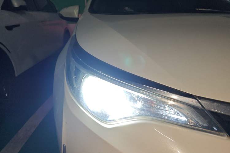Used Toyota Levin 2018 185T CVT Luxury Edition Right Front Headlight