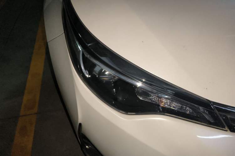 Used Toyota Levin 2018 185T CVT Luxury Edition China V Standard Right Front Headlight