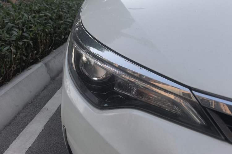 Used Toyota Levin 2018 185T CVT Luxury Edition Right Front Headlight