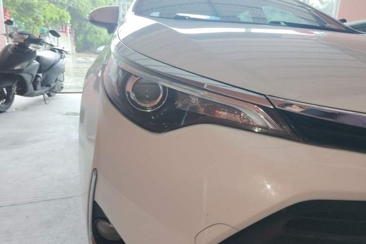 Used Toyota Levin 2018 185T CVT Luxury Edition Right Front Headlight