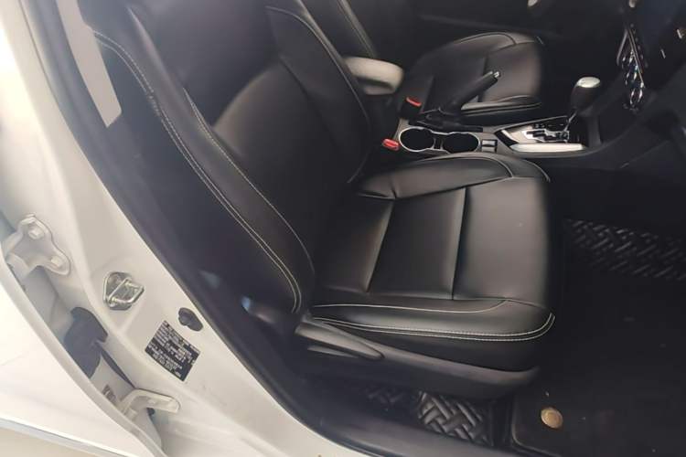 Used Toyota Levin 2018 185T CVT Prestige Version China VI Standard Right Front Seat