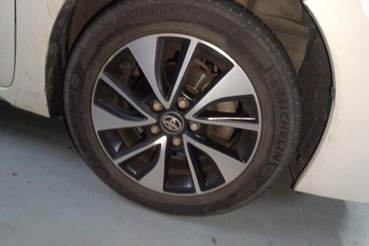 Used Toyota Levin 2018 185T CVT Prestige Version China VI Standard Right Front Wheel Hub