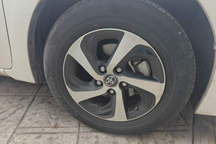 Used Toyota Levin 2018 185T CVT Luxury Edition Right Front Wheel Hub