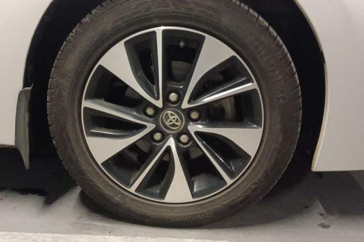 Used Toyota Levin 2018 185T CVT Luxury Edition China V Standard Right Front Wheel Hub