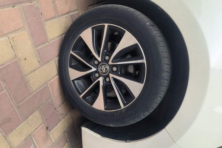 Used Toyota Levin 2018 185T CVT Prestige Version China VI Standard Right Front Wheel Hub