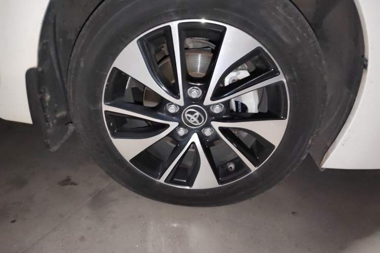Used Toyota Levin 2018 185T CVT Luxury Edition China V Standard Right Front Wheel Hub