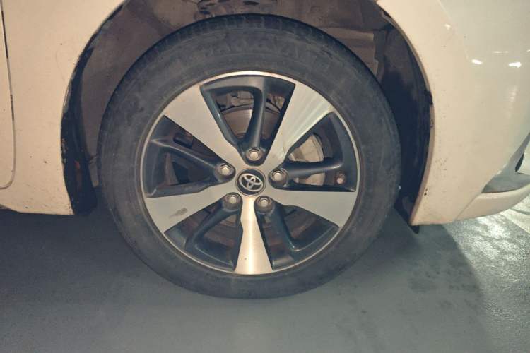 Used Toyota Levin 2018 Dual-Engine 1.8H GS-V E-CVT Prestige Version China V Standard Right Front Wheel Hub