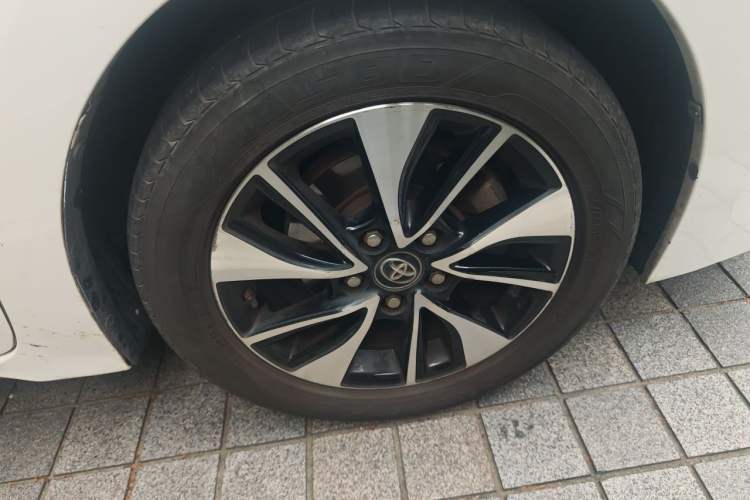 Used Toyota Levin 2018 185T CVT Prestige Version China VI Standard Right Front Wheel Hub
