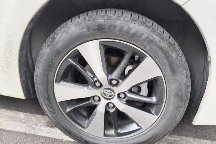 Used Toyota Levin 2018 Dual-Engine 1.8H GS-V E-CVT Prestige Version China VI Standard Right Front Wheel Hub