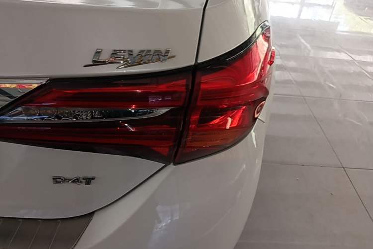 Used Toyota Levin 2018 185T CVT Luxury Edition China V Standard Right Rear Taillight