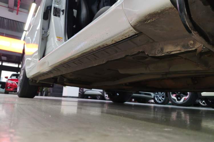 Used Toyota Levin 2018 185T CVT Luxury Edition China V Standard Right Side Sill