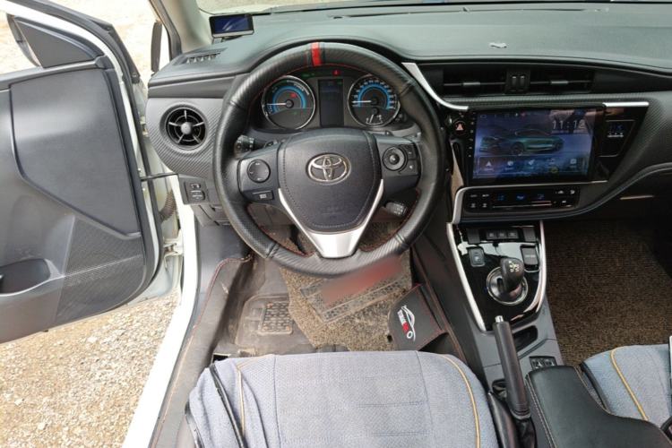 Used Toyota Levin 2018 Dual-Engine 1.8H GS-V E-CVT Prestige Version China V Standard Steering Wheel