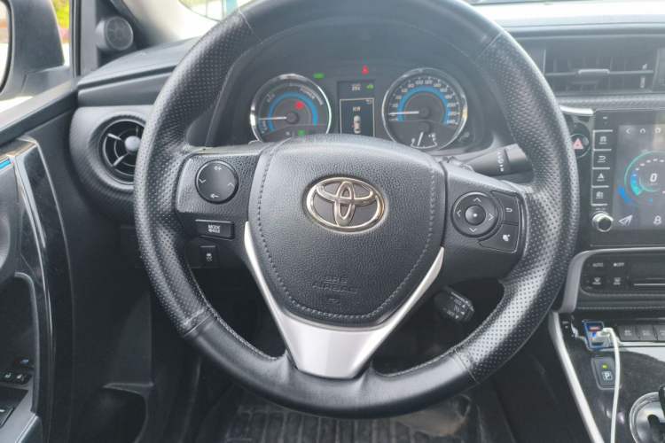 Used Toyota Levin 2018 Dual-Engine 1.8H GS-V E-CVT Prestige Version China V Standard Steering Wheel
