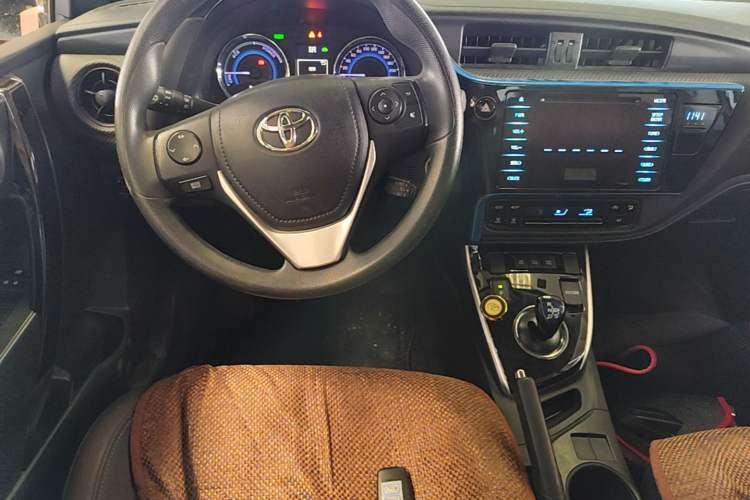 Used Toyota Levin 2018 Dual-Engine 1.8H GS-V E-CVT Prestige Version China VI Standard Steering Wheel