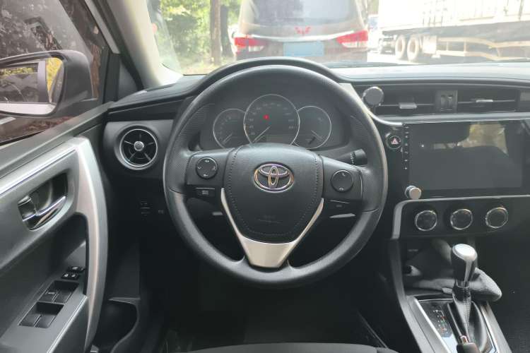 Used Toyota Levin 2018 185T CVT Luxury Edition Steering Wheel