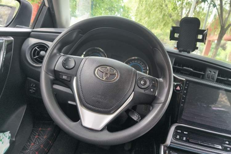 Used Toyota Levin 2018 Dual-Engine 1.8H GS-V E-CVT Prestige Version China VI Standard Steering Wheel