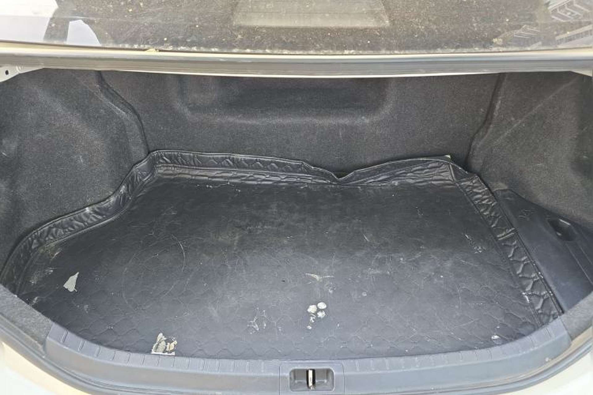 Used Toyota Levin 2018 Dual-Engine 1.8H GS-V E-CVT Prestige Version China VI Standard Trunk