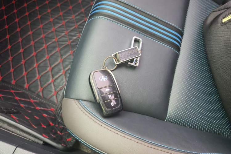 Used Toyota Levin 2018 Dual-Engine 1.8H GS-V E-CVT Prestige Version China V Standard Vehicle Key