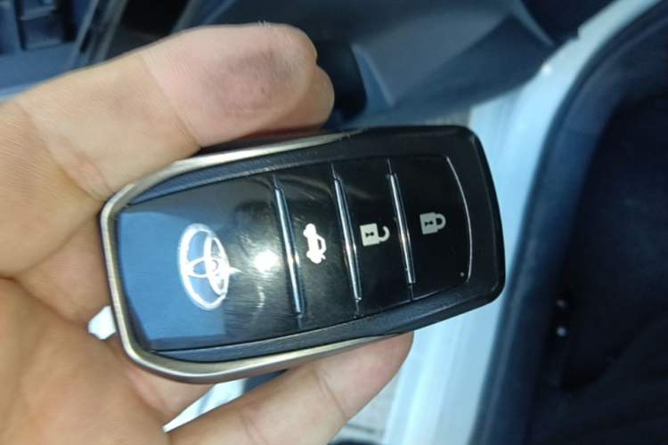 Used Toyota Levin 2018 185T CVT Luxury Edition China V Standard Vehicle Key