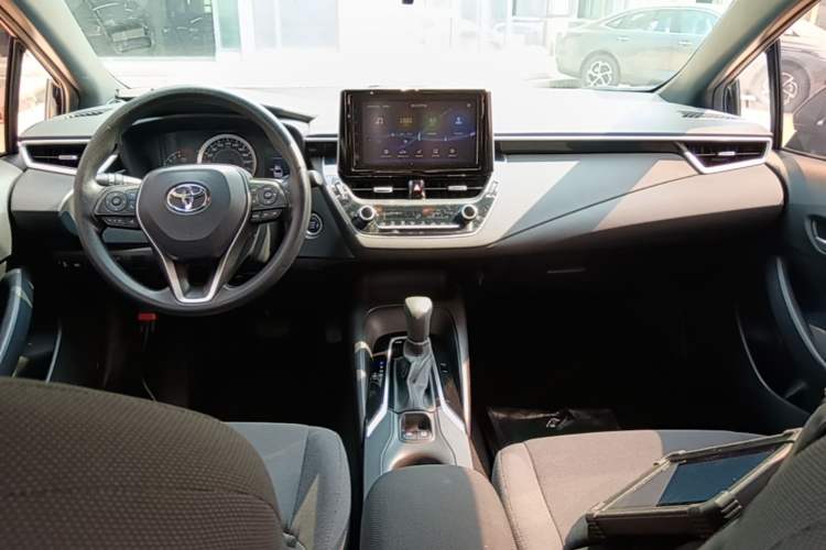 Used Toyota Levin 2019 185T CVT Luxury Edition China VI Standard Center Console