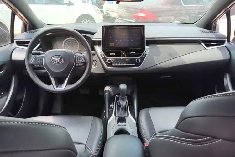 Used Toyota Levin 2019 185T CVT Luxury Edition China VI Standard Center Console