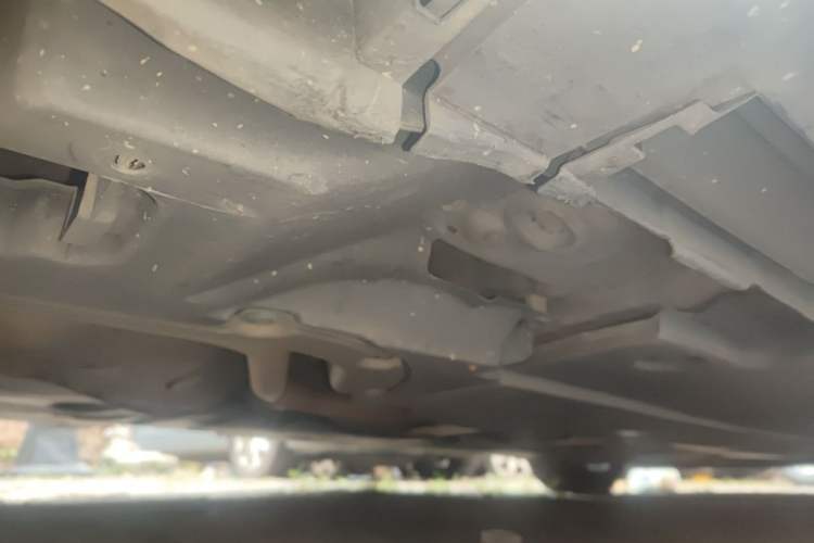 Used Toyota Levin 2019 Dual-Engine 1.8H E-CVT Luxury Edition China VI Standard Chassis Rear Right